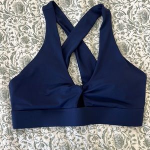 Fabletics Oasis Twist Sports Bra
